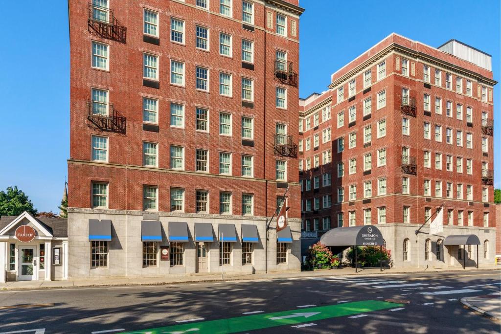 The Sheraton Commander hotel today, at 16 Garden Street, Cambridge.